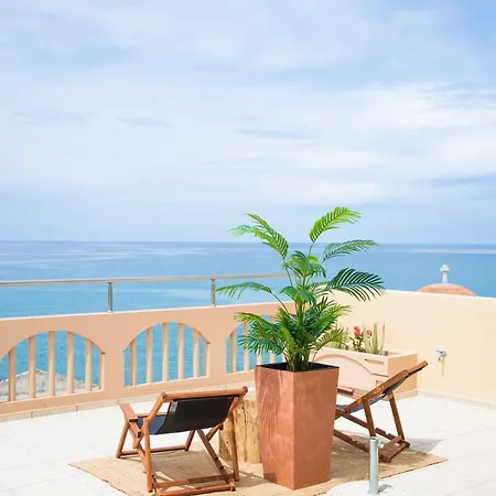 Apartment Thea - Rooftop Seaview Jacuzzi